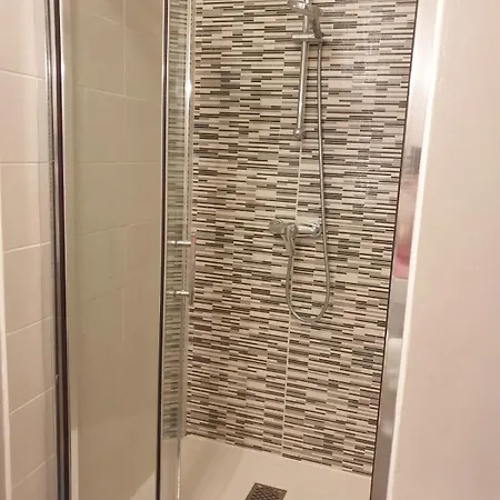 شقة With Garden *