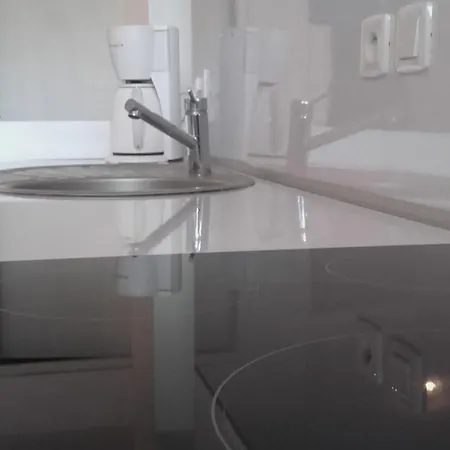 With Garden شقة *